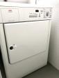 冬場のお洗濯に必須！AEGの乾燥機50ユーロでお譲りしますに関する画像です。