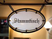 Stammtisch（スタムティッシュ）とは？ドイツ式...