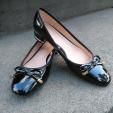 ZARA TRAFALUC women black flat shoesに関する画像です。