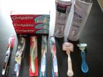 歯ブラシ、歯磨き粉、カミソリ、シャンプーセールに関する画像です。
