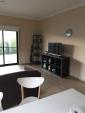 Point cook master room share