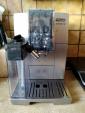 DeLonghi Bean to Cup Espresso Machineお売りしますに関する画像です。