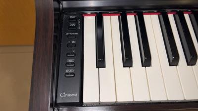 シンガポール・売ります】☆YAMAHA クラビノーバ（Clavinova）電子