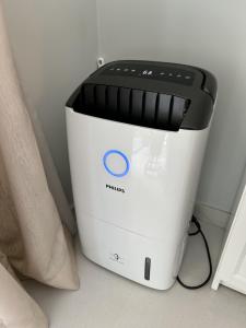 シンガポール・売ります】PHILIPSの除湿機(空気清浄機付き) | フリマならシンガポール掲示板