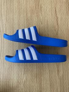 adidas 20センチ サンダル-