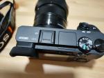 【ミラーレス一眼売ります】Sony α6300 + E 35mm f1.8 +バッテリーに関する画像です。