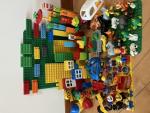 LEGOデュプロ（大きいレゴ）たくさんに関する画像です。