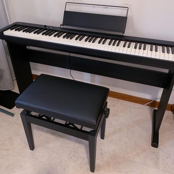 【シンガポール・売ります】CASIO電子ピアノ(ピアノ台、椅子付き) | フリマならシンガポール掲示板
