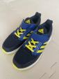 adidas kidsスニーカー