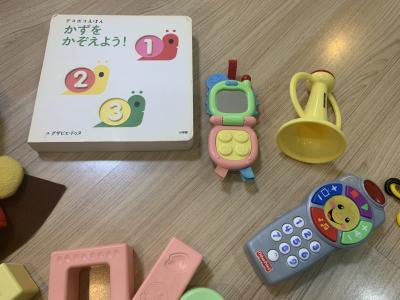 バンコク 売ります 0歳からのおもちゃセット売り アンパンマン お米の積み木 ミキハウス パズル 手作りパクパクさん等 フリマならバンコク掲示板