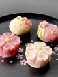 和菓子作りとフラワーアレンジメントのレッスンに関する画像です。