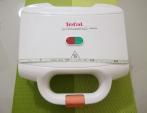 ティファール Tefal ホットサンドメーカー（タイ製・変圧器不要）に関する画像です。