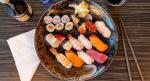 キッチン、ホールスタッフ募集です　【日本食・寿司レストラン】チップありに関する画像です。