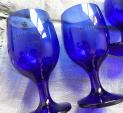 リッツカールトン東京　ブルーのワイングラスに関する画像です。