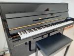 YAMAHA のアップライトピアノ (JU109 PE)