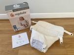 ergobaby エルゴベビー 新生児用 インファントインサートに関する画像です。