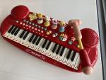 おもちゃピアノに関する画像です。