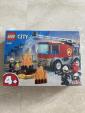 新品LEGO消防車に関する画像です。