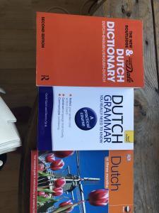 オランダ 売ります オランダ語の英語テキストブックと辞書 ５冊 フリマならオランダ掲示板