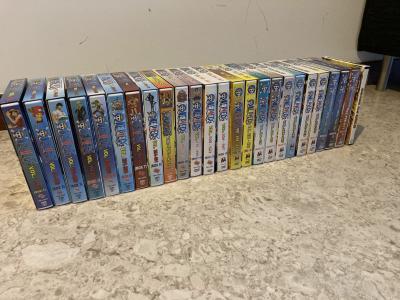 シンガポール・売ります】アニメワンピースDVD 24ボックス＋Gold Film