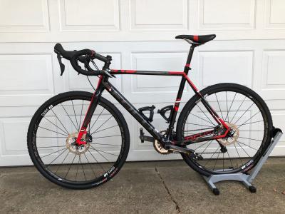 ダラス・売ります】自転車 2016 Focus Mares CX Disc Ultegra  フリマ 