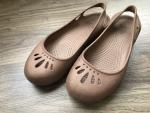 crocs 女性用　薄茶　サイズ5(24cmくらい)