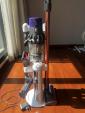 ダイソン掃除機　Dyson V10 absolute 充電スタンド、アタッチメントセットに関する画像です。