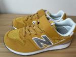 New Balance 黄色スニーカー　キッズ（20.5cm）YV996