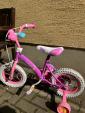 3歳からの女児用自転車お売りしますに関する画像です。