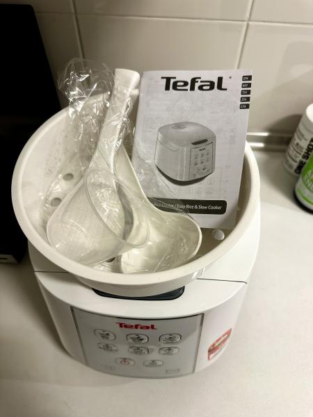 【Tefal炊飯器】10合サイズお譲りします✨RM200→RM150に関する画像です。