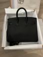 新品　Hermes Birkin 25 ブラック　シルバー金具に関する画像です。