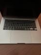 Macbook Air M2(8GB) 15インチ USキー　2023