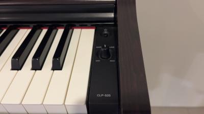 シンガポール・売ります】☆YAMAHA クラビノーバ（Clavinova）電子