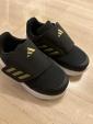 【未使用】adidas15センチスニーカー