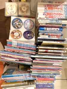 台北・売ります】子供用日本語絵本100冊以上（DVDおまけ付き）まとめ