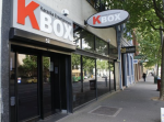 Kbox Bar City 大人気カラオケ店の受付業務に関する画像です。