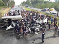 タイの地方で新年に起きた悲惨な交通事故。そこから考える...
