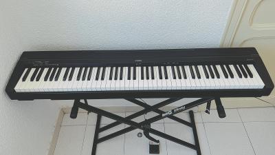 バルセロナ・売ります】電子ピアノ~YAMAHA P-35~帰国のため売ります‼︎ | フリマならバルセロナ掲示板