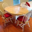 Dining Table & 4 Chairsに関する画像です。