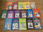 DIARY of a Wimpy Kid （16冊）に関する画像です。