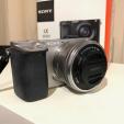 Sony ミラーレス一眼カメラ α6000 パワーズームレンズキット(シルバー)に関する画像です。
