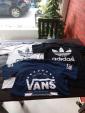 adidas、vans メンズTシャツ3枚 新品未使用 値下げに関する画像です。