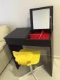 イケアDressing Table　（鏡台）に関する画像です。