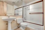 冷暖房と洗濯機/乾燥機完備の2寝室2浴室が$2000/月 in Hillcrest!に関する画像です。
