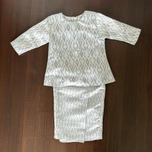 クアラルンプール・売ります】女の子用 マレーシア民族衣装 バジュクロン （baju kurung） | フリマならクアラルンプール掲示板